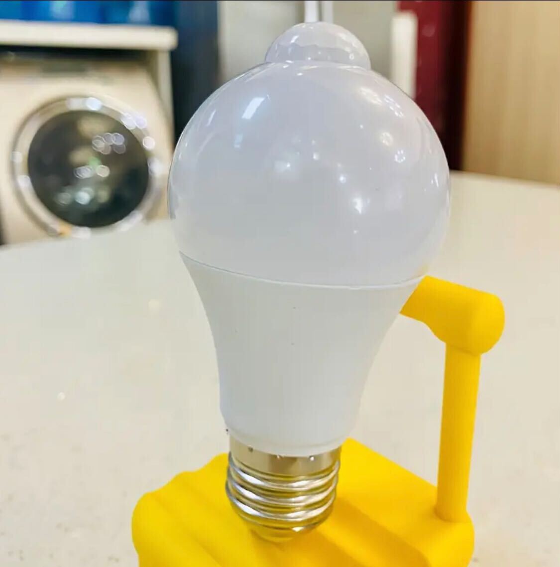 EU Standard Highly Energy Saver 6W, 175V-265V, E27 Cold White LED Motion Sensor Bulbs, For Indoor, Backyard, Main Gate, Cabinet and Porch Use. Best for vigilance. No Battery, Function.