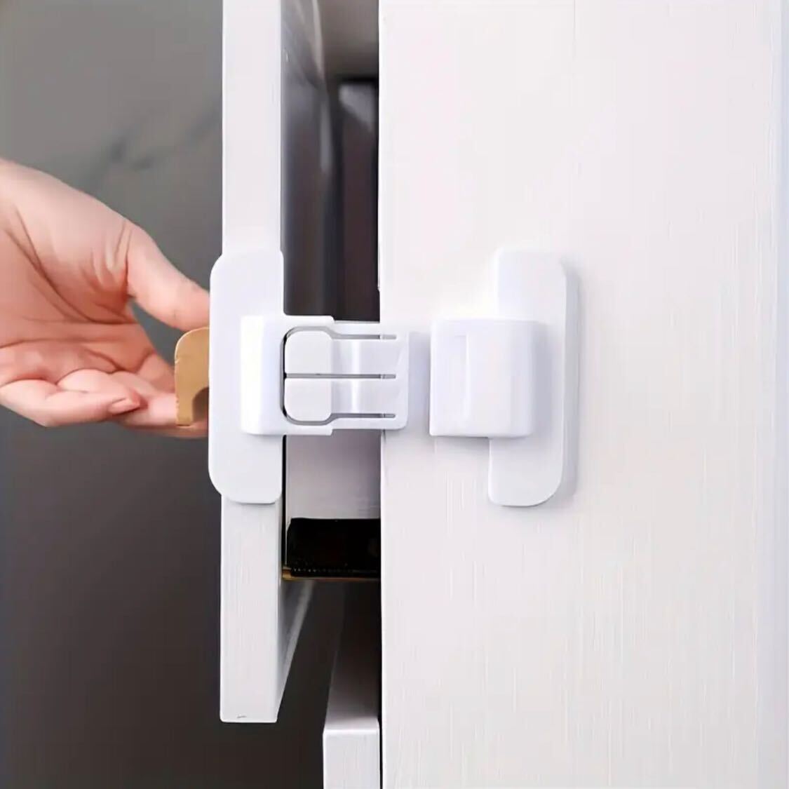 3 pieces Refrigerator Door Closer with Safety Buckle Refrigerator Door Anti-Opening Device, Universal Double Buckle Design Without Drilling Holes, Ensures Safe Closure