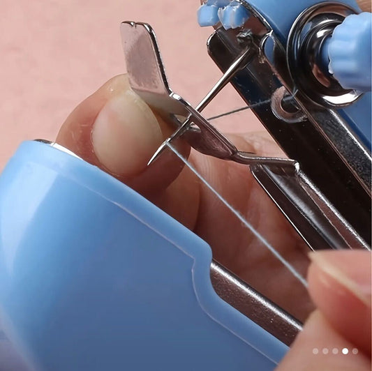 2 pieces Random Colour portable handheld sewing machine - compact and easy-to-use mini manual tool with adjustable tension knob, available in blue, red, white, pink - perfect for quick repairs and outdoor adventures.